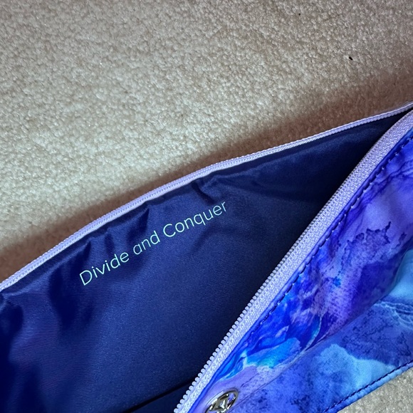 NEW Ivivva LULULEMON Divide and Stash Organizer Pouch - Picture 3 of 5